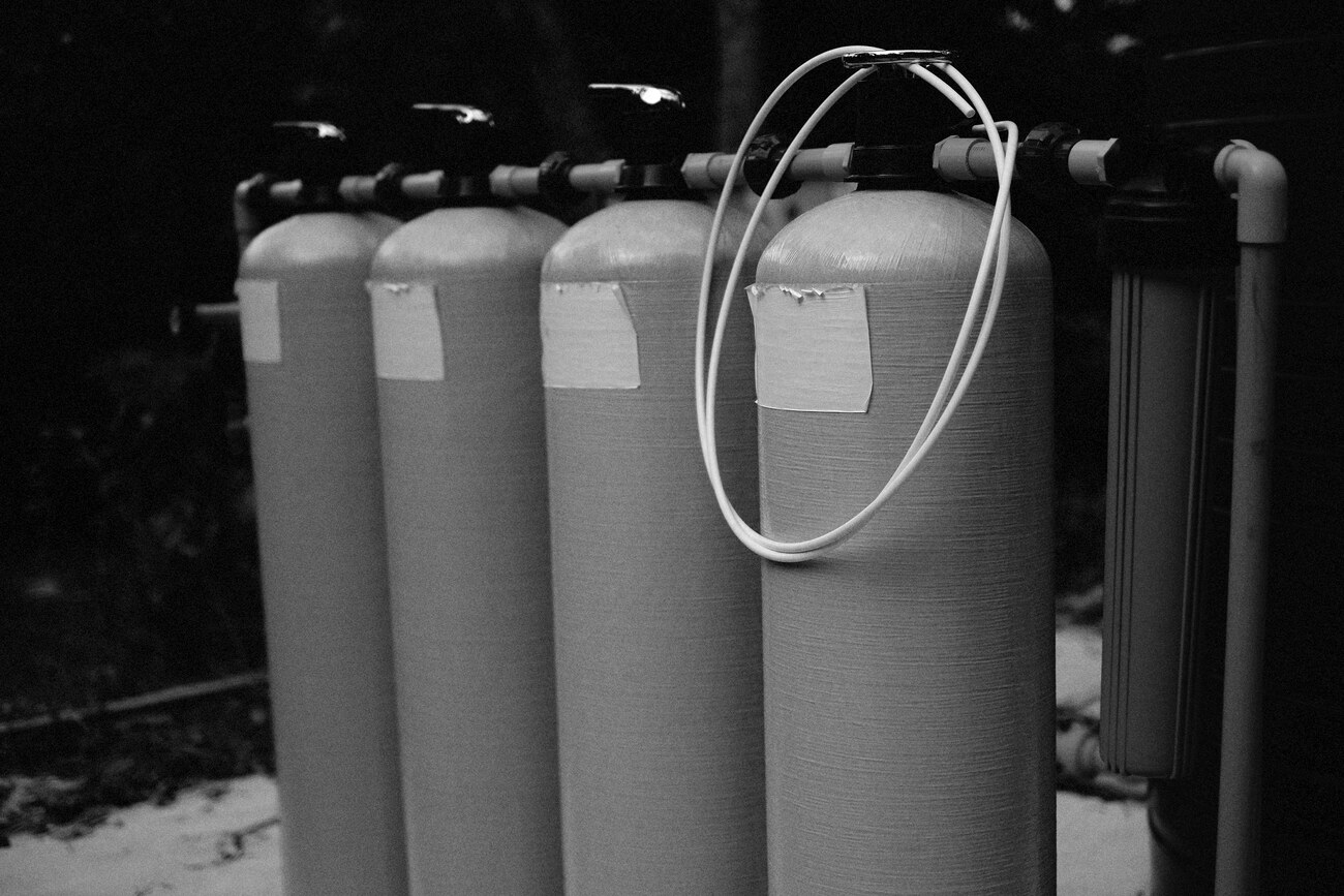 Multi-stage water filtration tanks