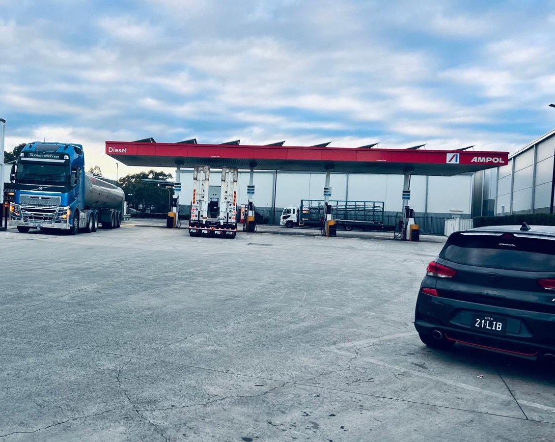 Liquidia tanker filling an on-site AdBlue tank
