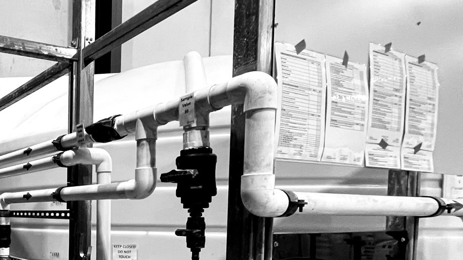 AdBlue sample valve and filter on a storage tank